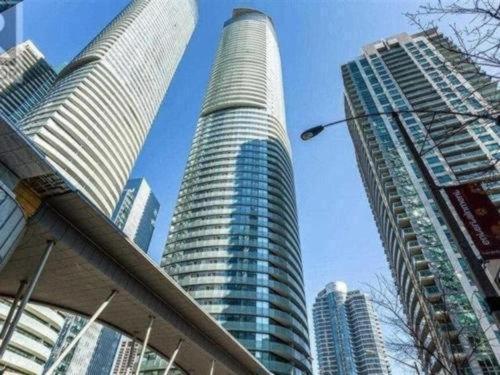 Downtown Suites Торонто Екстер'єр фото